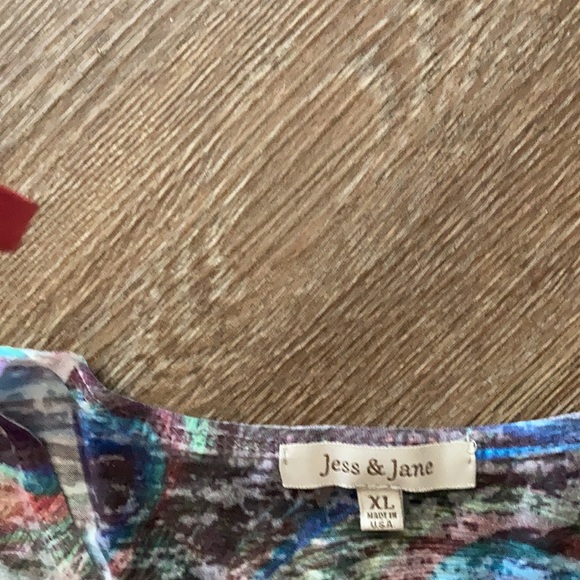 Top - Picture 2 of 3